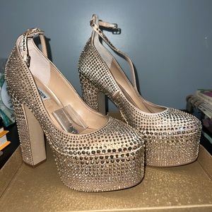 Size 8 Bedazzled Steve Madden Platform Heels